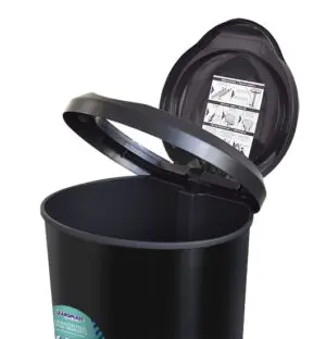 Lixeira Preta de 45 Litros com Pedal e Borda Trava Saco - ArqPlast - Imagem 2